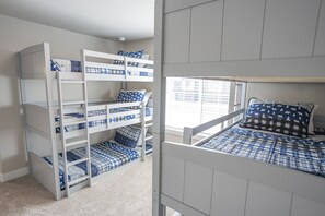 3 dormitorios, tabla de planchar con plancha, wifi gratis y ropa de cama