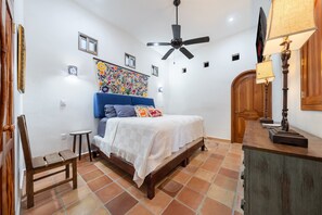 2 bedrooms, iron/ironing board, WiFi, bed sheets - Casa Amor - Located Mid Island  (Isla Mujeres)