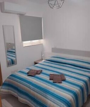 3 dormitoris, planxa i posts de planxar, Internet i roba de llit 