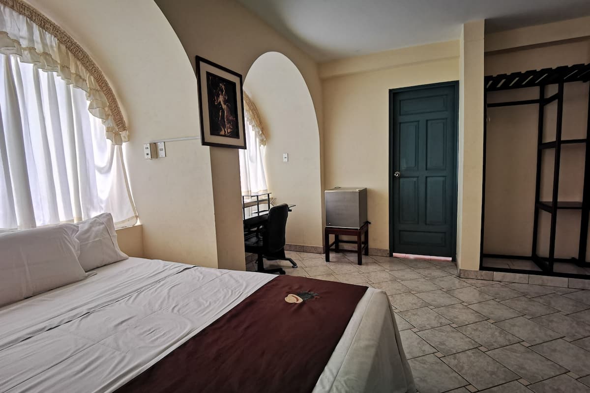 Chambre Double Standard | Bureau, Wi-Fi gratuit, draps fournis
