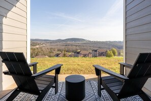 Property grounds - Panoramic View★King Bed, Pool, Arcade, Family-friendly★2mi Branson Strip
 (Branson)