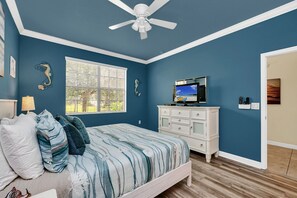 6 bedrooms, iron/ironing board, free WiFi, bed sheets