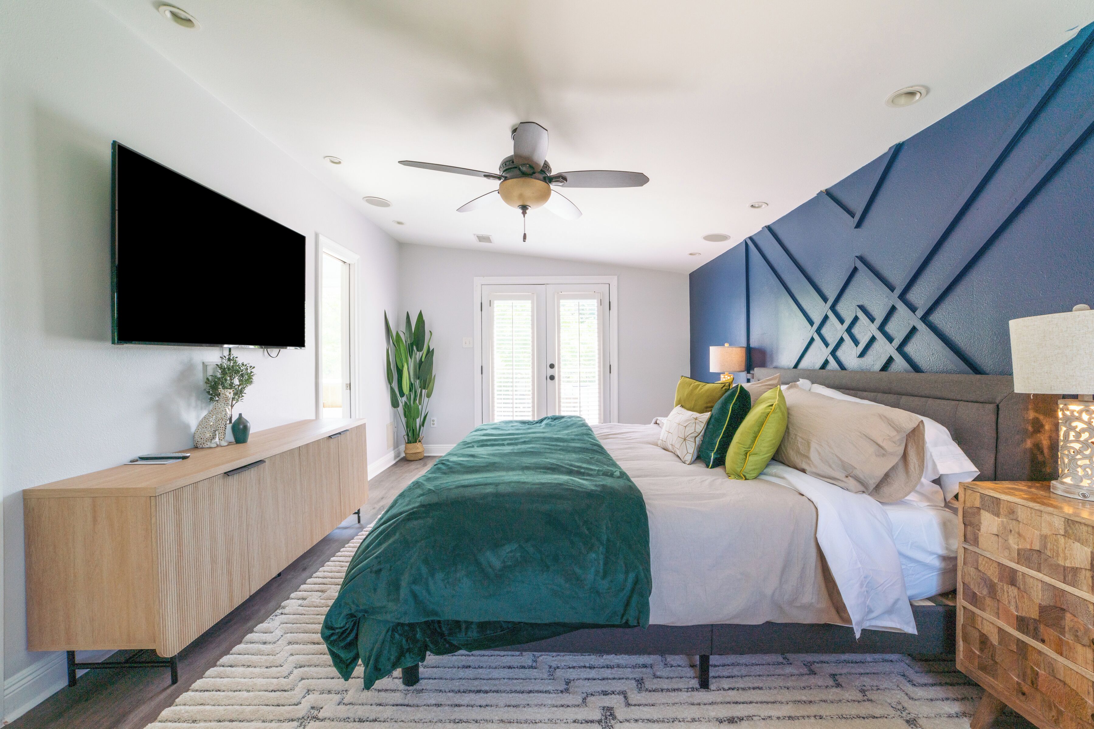 3 室のベッドルーム、アイロン / アイロン台、WiFi、ベッドシーツ