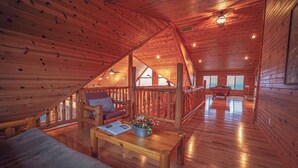 Interior - Wisconsin Log Cabin Lodge | Sleeps 16 (Cassville)
