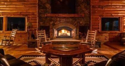 Wisconsin Luxury Log Mansion | Sleeps 15