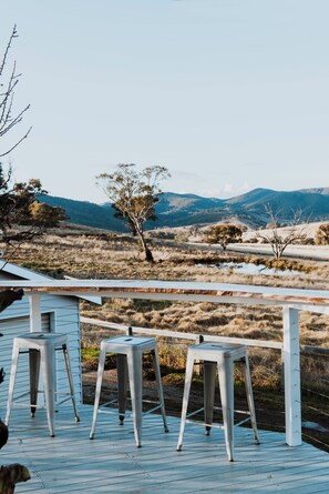 Property grounds - A perfect place to rest, relax and reconnect with friends or family. (Meroo)