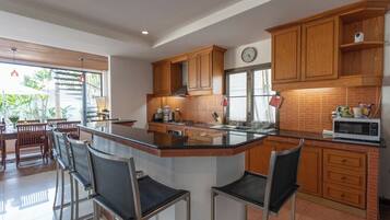 Fridge, microwave, stovetop, toaster