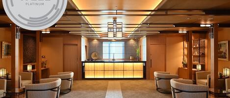 Körperbehandlungen, Aromatherapie, Körperpeelings, Gesichtsbehandlungen