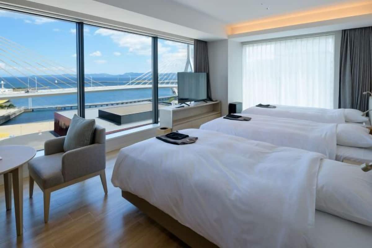 1 habitación, minibar, caja de seguridad en la habitación y escritorio