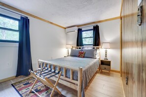 4 Schlafzimmer, Schreibtisch, Bügeleisen/Bügelbrett, WLAN