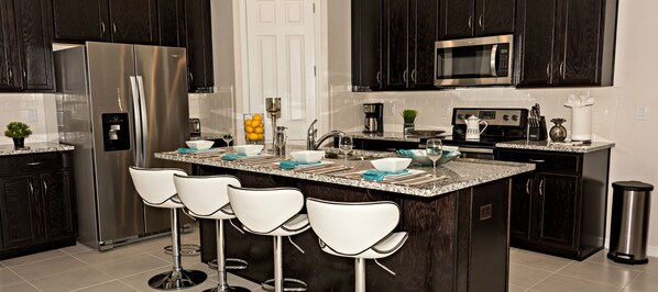 Fridge, microwave, oven, dishwasher - Close to the Disney park! Family-sized house with Pool!!! (Kissimmee)