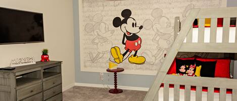 4 slaapkamers, een strijkplank/strijkijzer, gratis wifi, beddengoed