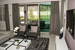 Interior - Close to the Disney park! Family-sized house with Pool!!! (Kissimmee)