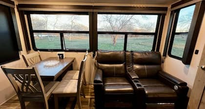 Waterfront Glamping at Lake Mathis