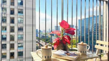 Family Apartment | Egyptian cotton sheets, premium bedding, down comforters