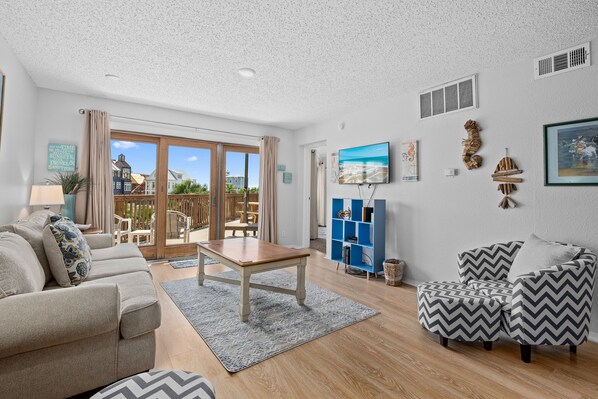 Televisión, futbolito, tenis de mesa y libros 