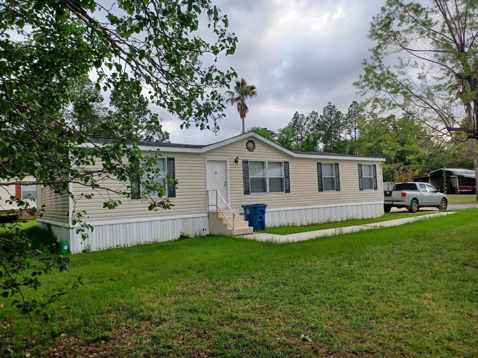 3 bedroom, 2 bath mobile home in peaceful neighborhood.