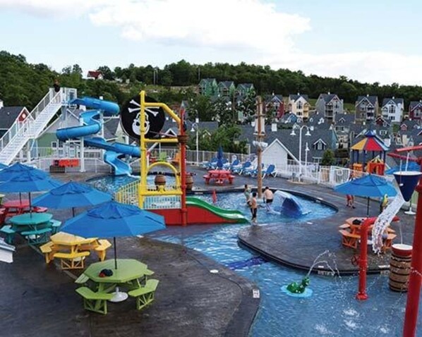 Piscine couverte, piscine extérieure