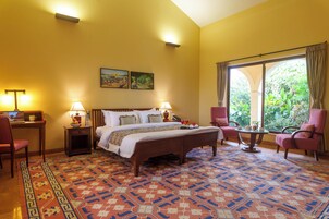 Iron/ironing board, free WiFi