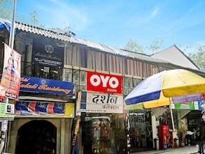 Pool - Super OYO Malali Residency (Mumbai)