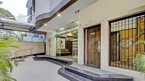 Property entrance - OYO Flagship Hotel Diva Inn (Nagpur)