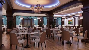 2 bars/lounges