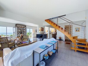 TV - Ruilh Avel by Interhome (Le Pouldu)