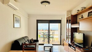 Unclassified image, 3 of 20, button - 3381 - SOFIA GROUND FLOOR -B VUE IMPRENABLE, QUARTIER CALME, PARKING (Roses)