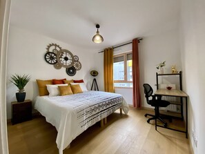 2 bedrooms, in-room safe, desk, iron/ironing board - Loft Industriel à Côté de La Défense et L'arena (Nanterre)