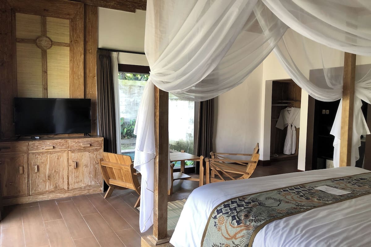 Executive villa | 1 slaapkamer, luxe beddengoed, een kluis op de kamer, een bureau