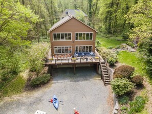 Exterior - Family Luxury: 5BR, GameRm, MovieRm, Kayaks, PingPong, Fire Pit, Beach (Saint Leonard)