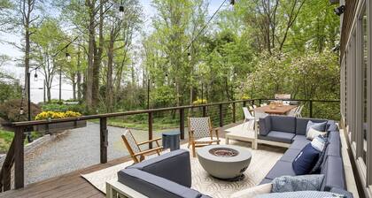 Family Luxury: 5BR, GameRm, MovieRm, Kayaks, PingPong, Fire Pit, Beach