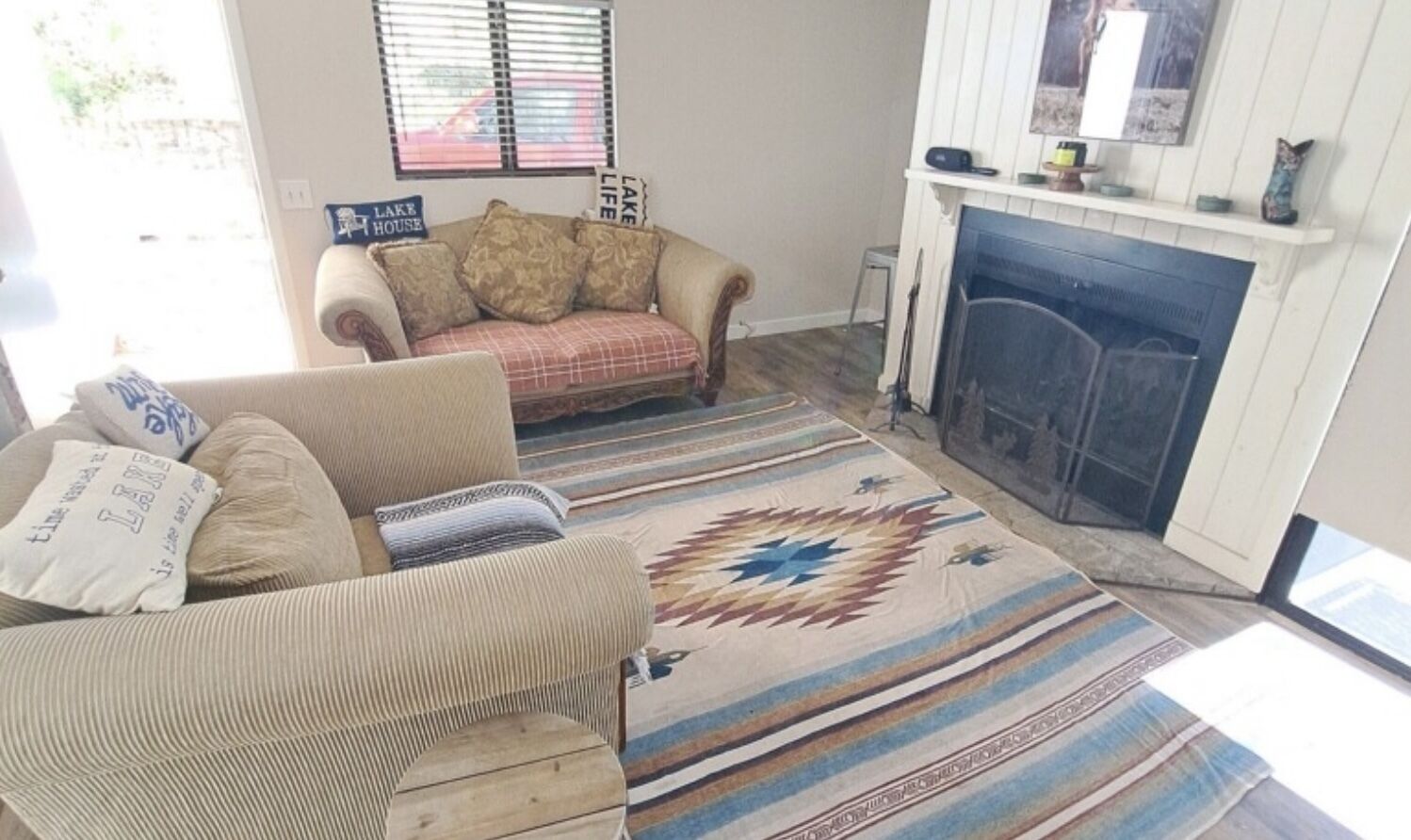 TV, fireplace, ping pong, stereo