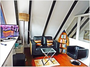 Fernseher, DVD-Player, Stereoanlage