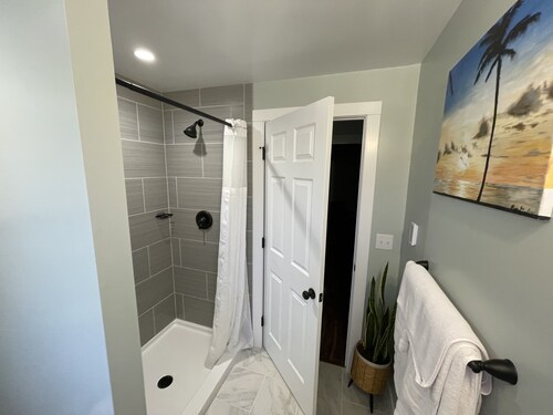 Single unit duplex in Kodiak