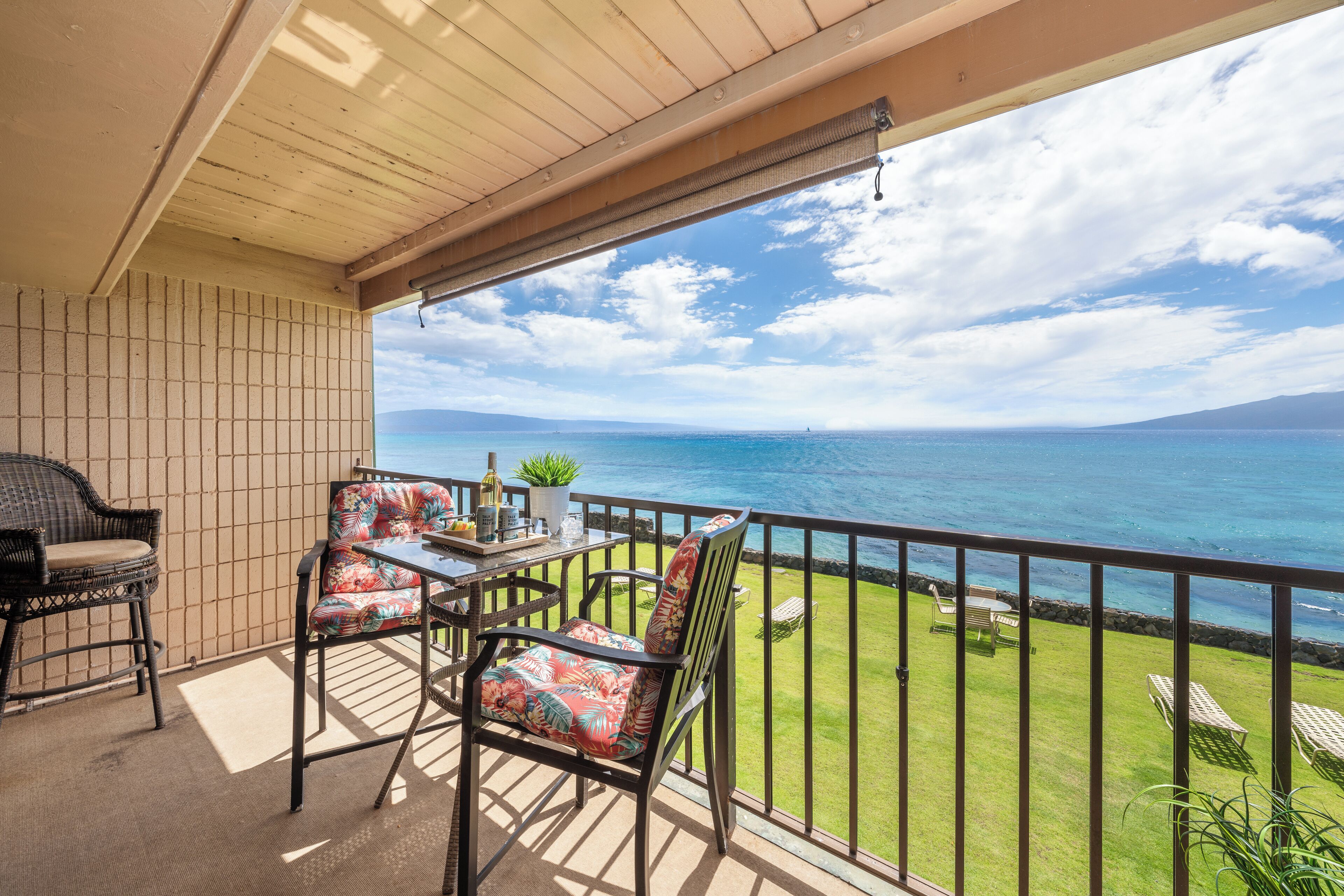 KA 208 New Listing OceanFront Condo w Pool and AC