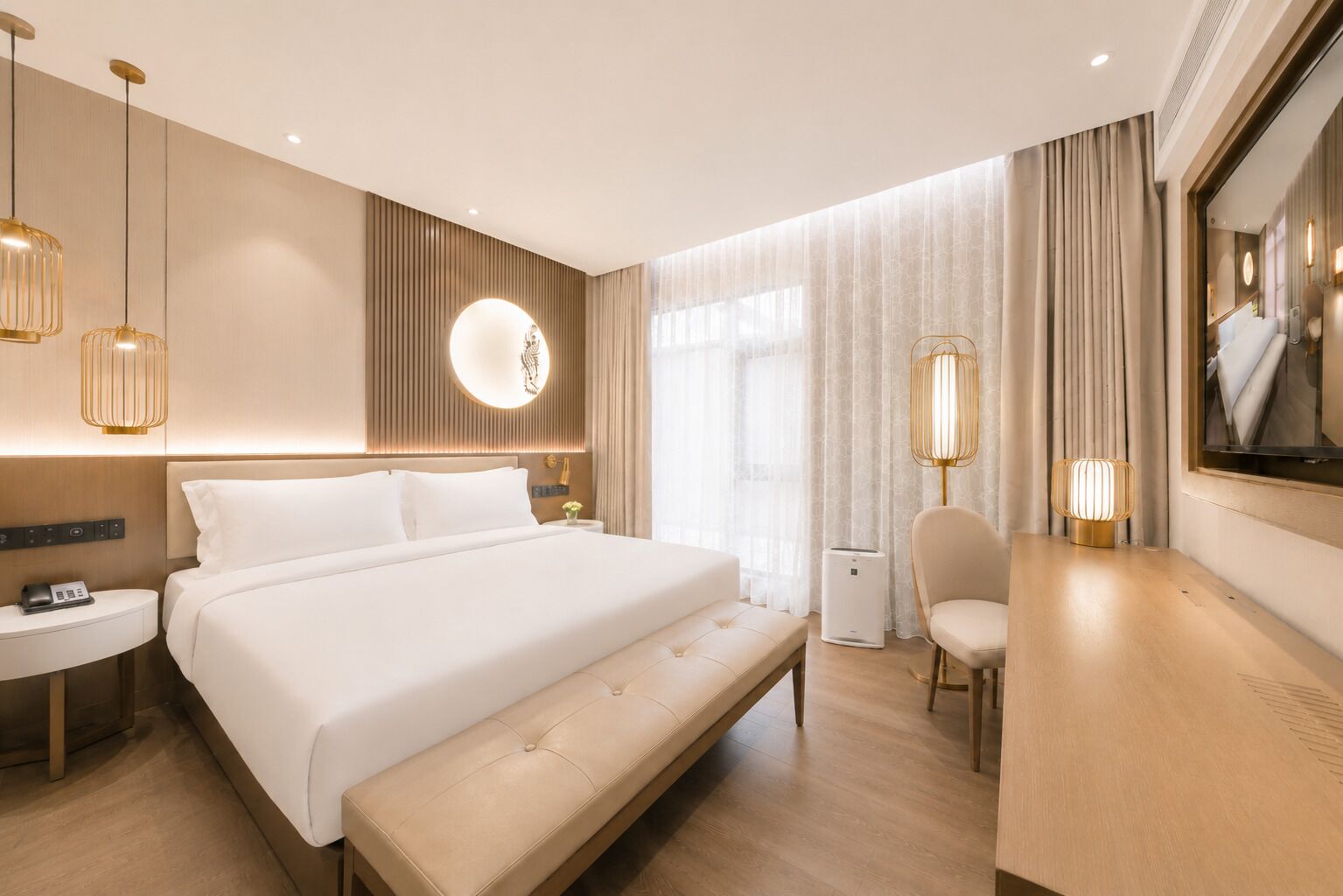 Edredón, artículos del minibar gratis, escritorio y insonorización 