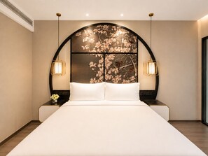 ห้องบิสซิเนสดับเบิลสำหรับพักเดี่ยว | บริเวณนั่งเล่น | ทีวี 55 นิ้ว พร้อมช่องดิจิตอล