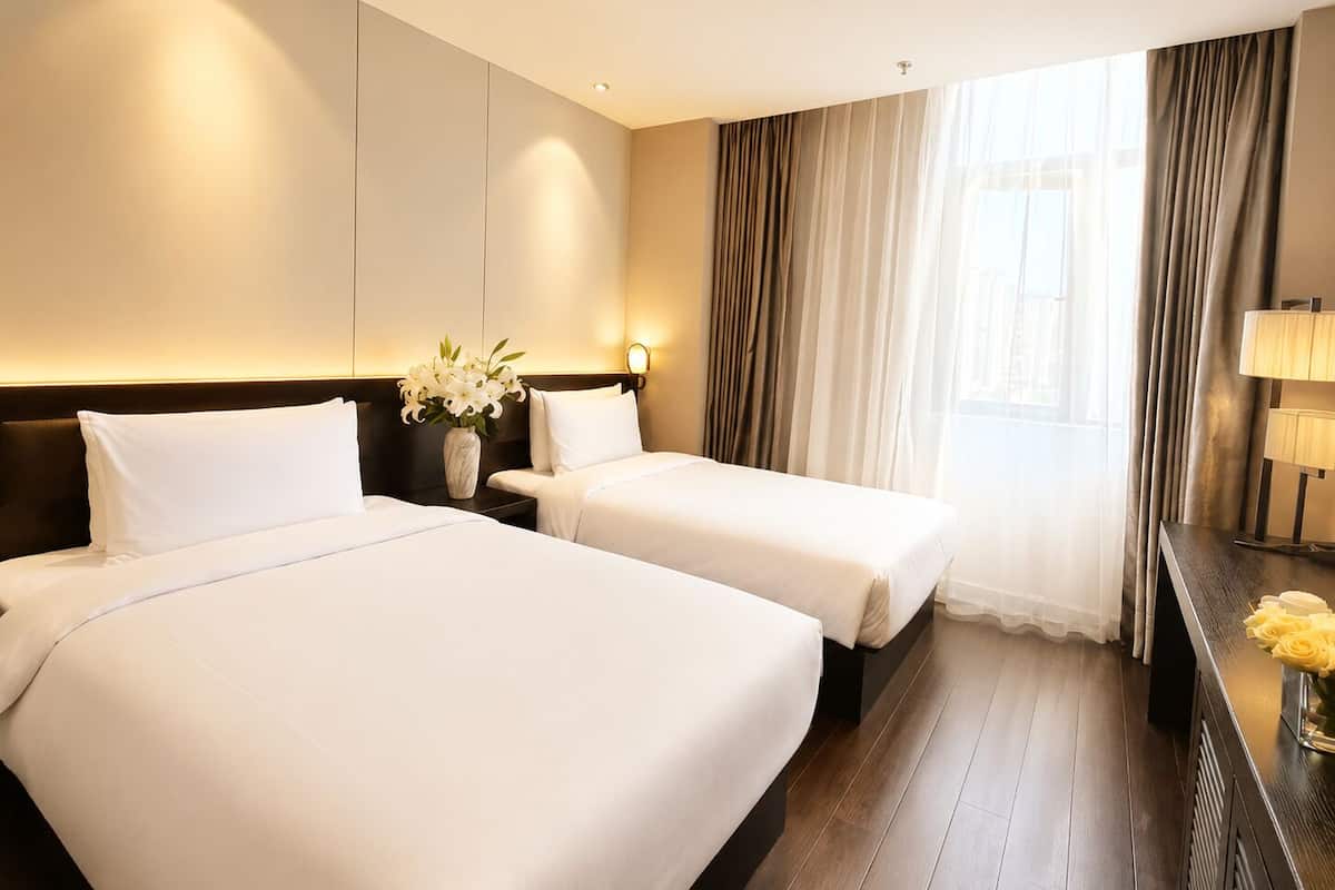 Down comforters, free minibar, desk, soundproofing