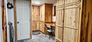 Interior - Comfortable ranch style cabin with prime location to both Arizona and New Mexico (Luna)