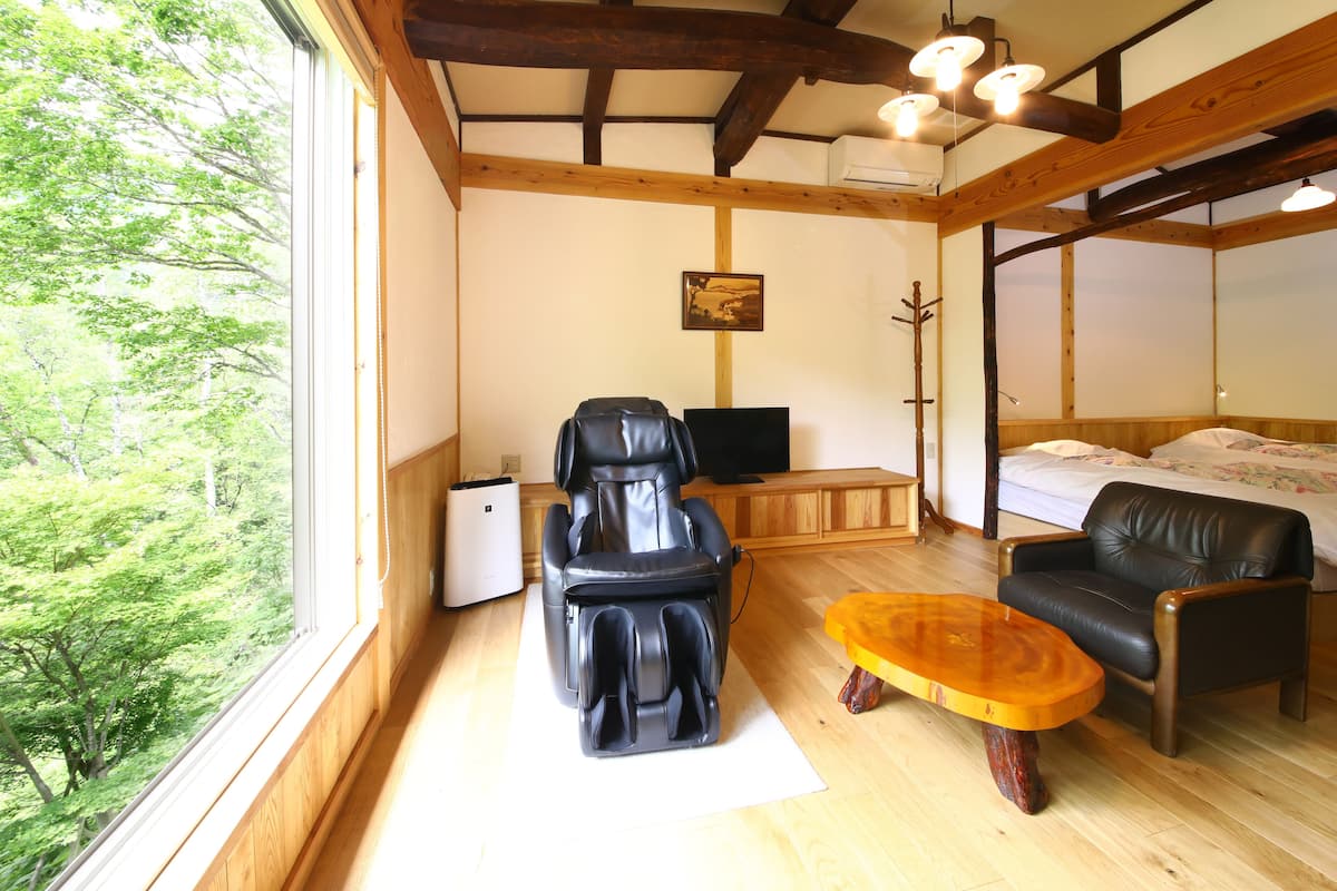 ห้องดีลักซ์ทวิน, ปลอดบุหรี่ (Yamaboshi) | เครื่องนอนระดับพรีเมียม, เตียงพร้อมฟูกเสริมที่นอน, ตู้นิรภัยในห้องพัก
