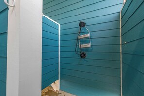 Hårføner, håndklær, såpe og sjampo