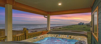 Front Row Pool - chilled & heated - hot tub- beachfront 