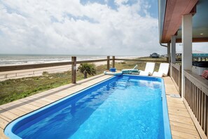 Piscine extérieure, piscine chauffée