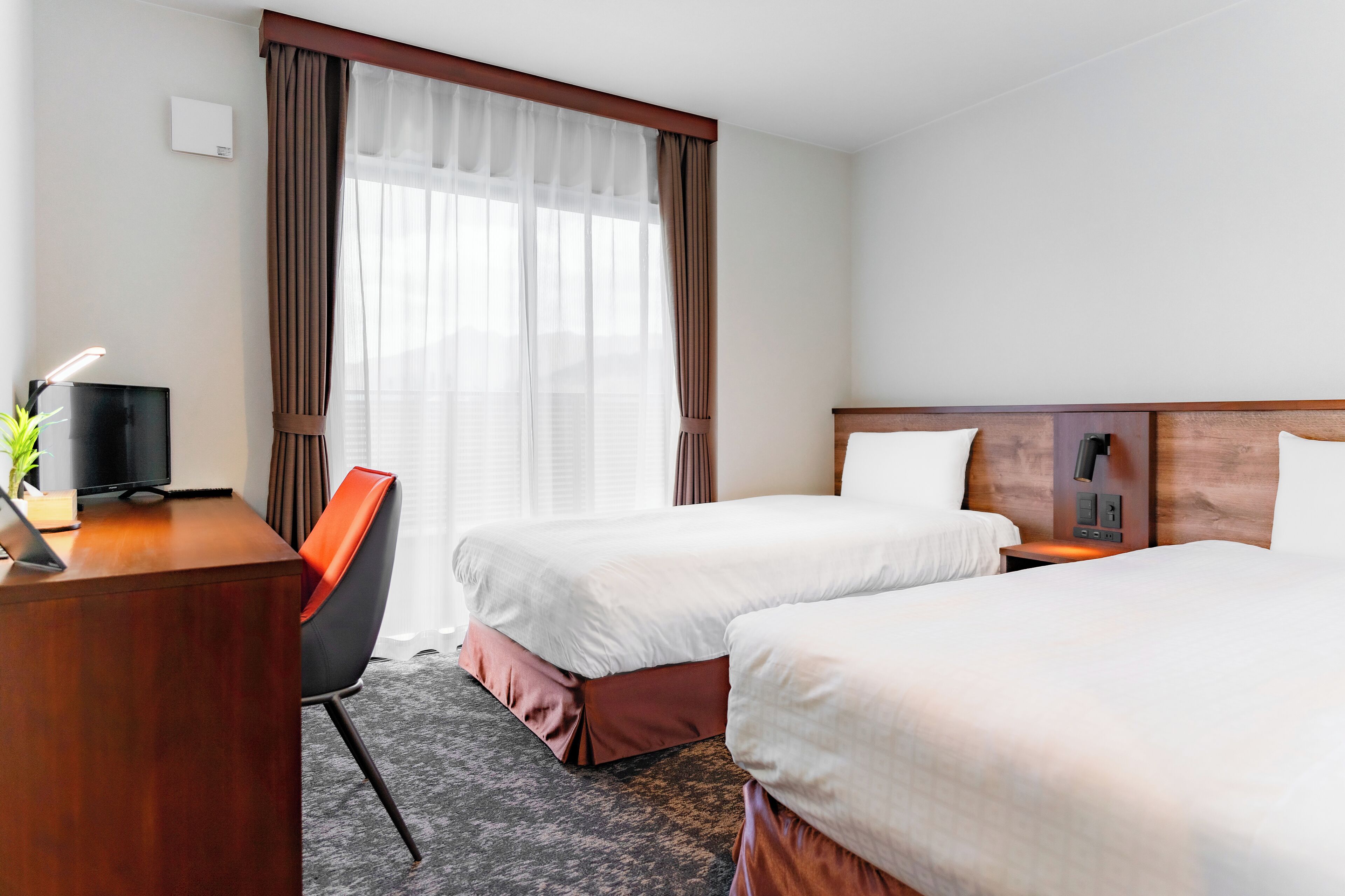 ستائر تعتيم وواي فاي مجانًا وملاءات أسرّة