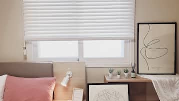 1 bedroom, desk, iron/ironing board, WiFi