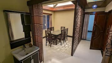 Deluxe Apartment | 1 bedroom, desk