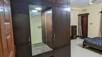 Deluxe Apartment | 1 bedroom, desk