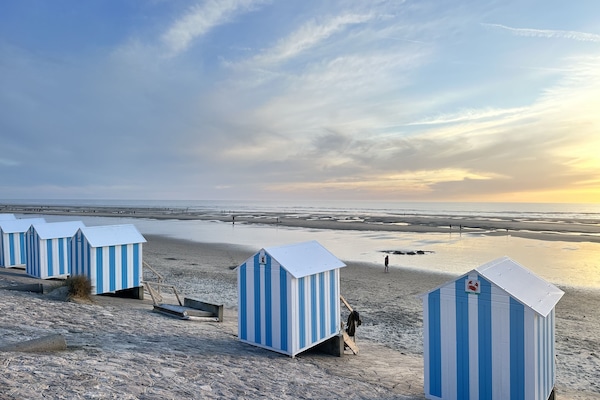 Ubicación a pie de playa y tumbonas