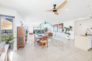Apartment | 3 bedrooms, desk - Coastal Oasis Panoramic Ocean View Pool BBQ (Darwin)